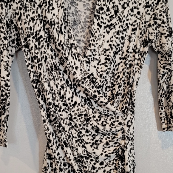 Top - Picture 2 of 3